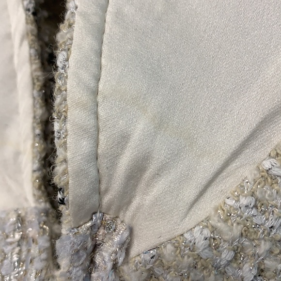 St. John Couture size 12 blazer with sparkle! Shoulder pads. tweed type - Picture 14 of 14